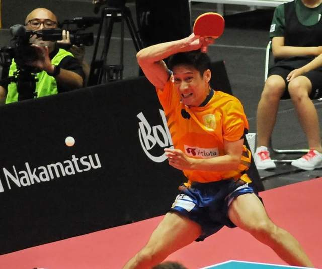 在这个充满 在这个充满