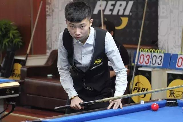 三人之间的 三人之间的