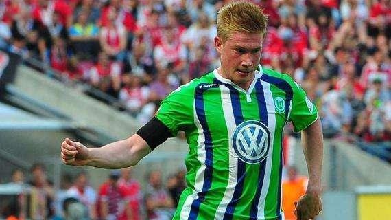 边路对位中 边路对位中